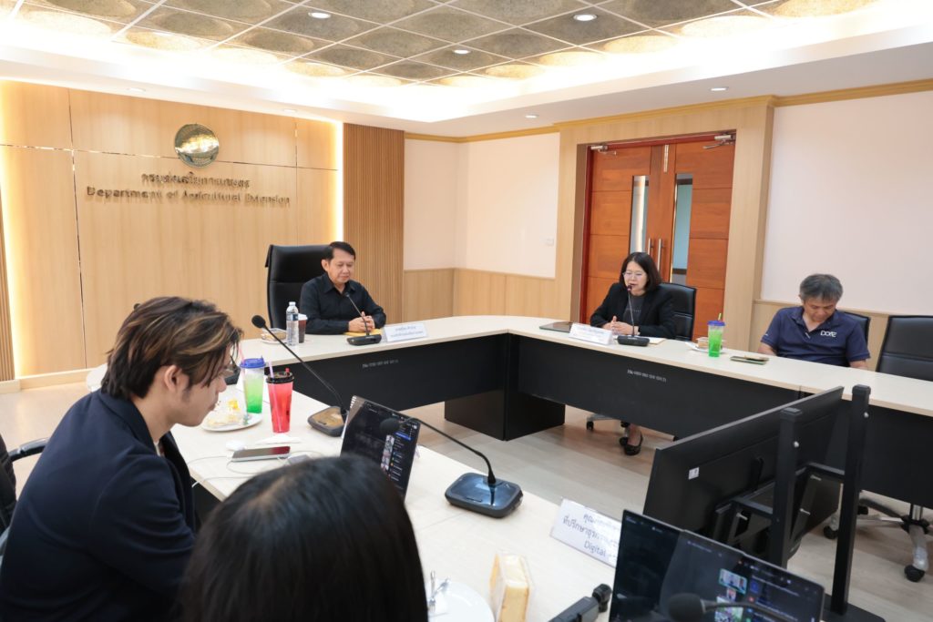 เกษตรฯ ดัน AI เพิ่มมูลค่าเศรษฐกิจฐานราก ปั้น 1,000 เจ้าหน้าที่ หนุนวิสาหกิจชุมชนกว่า 6.4 หมื่นแห่ง สู่ผู้ประกอบการดิจิทัล