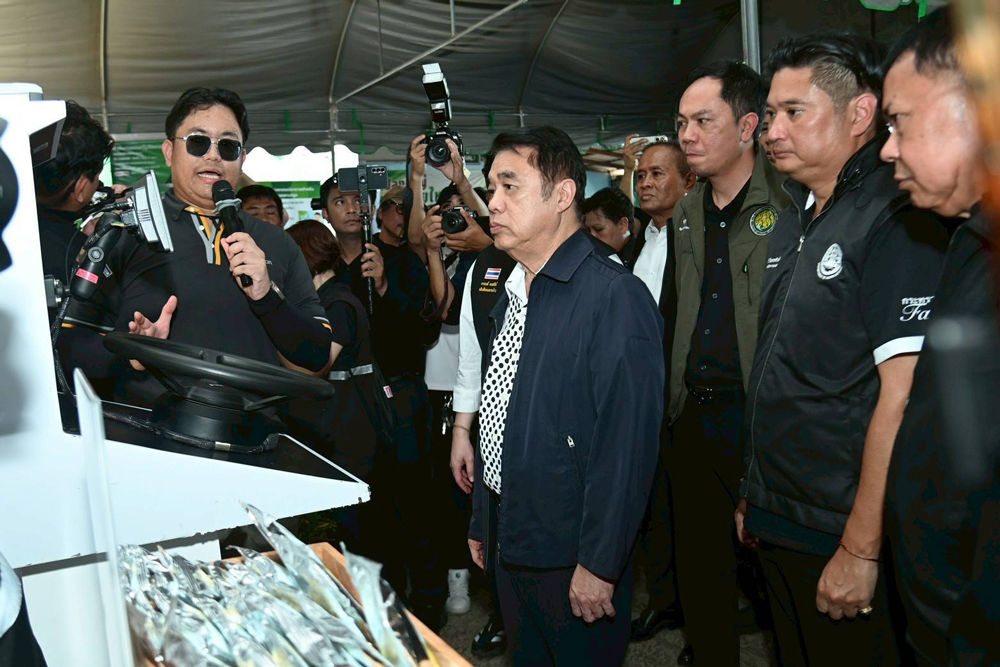 “สุริยะ” คิกออฟต้นแบบข้าวคาร์บอนต่ำสุพรรณบุรี