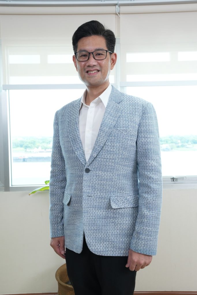 ร้อยตรี จักรา ยอดมณี รองปลัดกระทรวงพาณิชย์