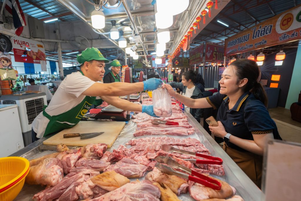 กรมปศุสัตว์ผนึกหอการค้า-CPFGS ฉลอง 10 ปี 'ปศุสัตว์ OK' ชูร้านต้นแบบสร้างความมั่นใจเนื้อสัตว์ปลอดภัย ไม่แพง