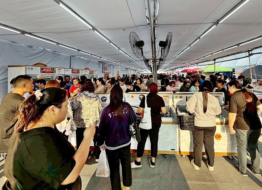 ชลบุรีจัด “ตลาดปันน้ำใจ” ผนึก CPF ยก “คาราวานซีพีเอฟ” ช่วยลดค่าครองชีพประชาชน