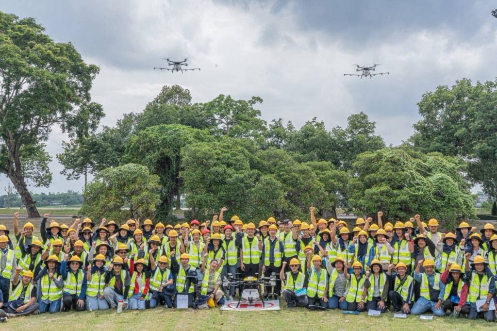 depa ดัน "เกษตรกร" สู่ "นักบินโดรนเกษตรมืออาชีพ" กว่า 650 ราย สร้างงาน สร้างอาชีพ วางรากฐานระบบนิเวศเกษตรอัจฉริยะอย่างยั่งยืน