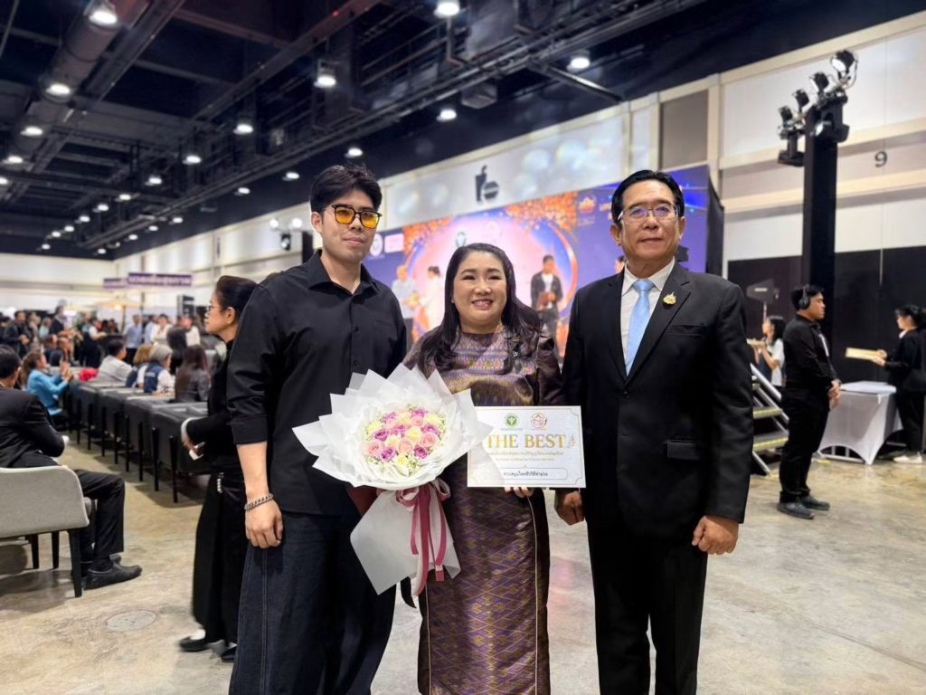 สวนสมุนไพรชีววิถีท่าม่วง คว้ารางวัล “The Best” แหล่งท่องเที่ยวเชิงสุขภาพภูมิปัญญาไทยและสมุนไพร ประจำปี 2569 ยกระดับศูนย์เรียนรู้ต้นแบบ อบรมฟรีสร้างอาชีพเพื่อสังคมยั่งยืน
